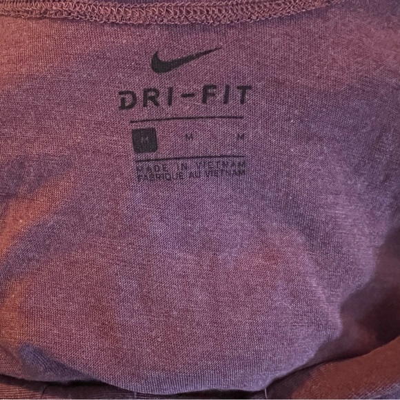 Nike Dri Fit Woman’s Tank Top Size Medium Burgundy Athletic Open Back Workout - Picture 4 of 5